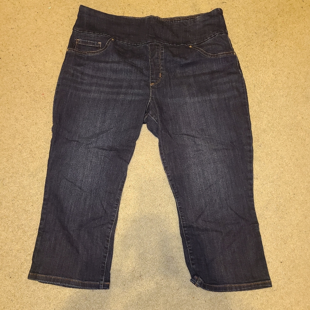 Cropped denim capris